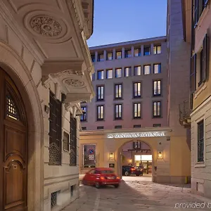 https://mandarin-oriental.italymilanhotels.net